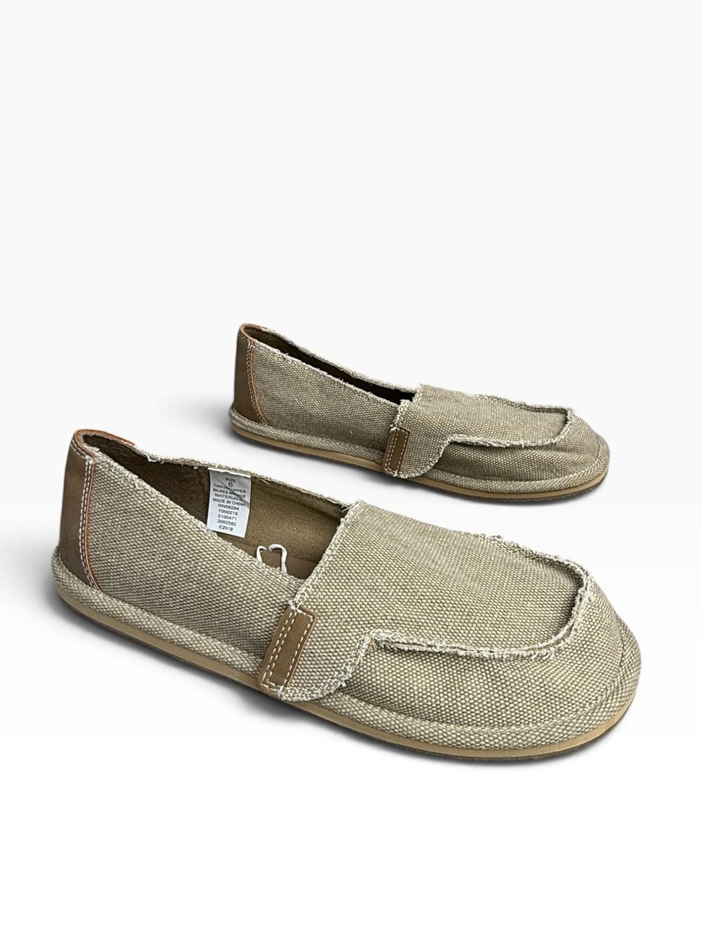 The Children's Place Boys Tan Canvas Slip On Deck Loafers Size 6